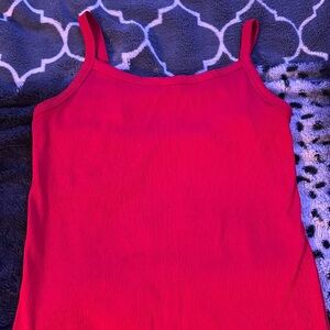 Women’s scoop tank